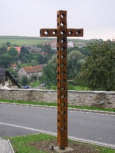 Sympozium Plesná 2005 - Větrný kříž, modřín, 590cm